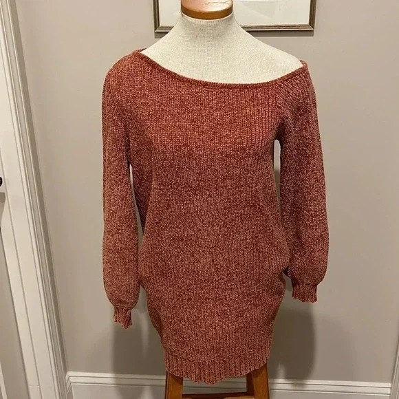 Vici - Redish Orange - Sweater Tunic - Size Small - Gently Used!!
