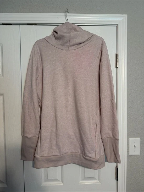Women's Fabletics Dusty Pink Hooded Sweater with Pockets