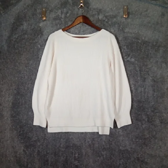 Athleta Cream  Crew Neck Sweater Soft Knit Minimalist Design Merino Size Large