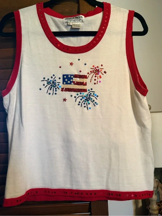 VTG Americana sweater tank flag USA size L EUC