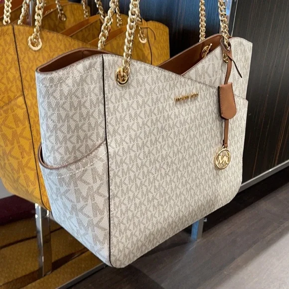 MICHAEL KORS LARGE X CHAIN LOGO SHOULDER BAG