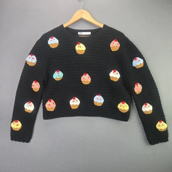 Zara Sweater Crochet Knit Cupcake Applique S Black Cropped Long Sleeve Novelty