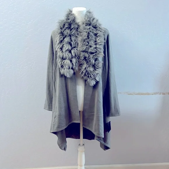 alfani Faux Fur High Low  opened Seater