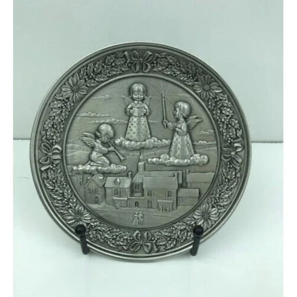 1981 Hudson Pewter Christmas Plate-Sculpted by Albert C. Petitto-Limited Edition