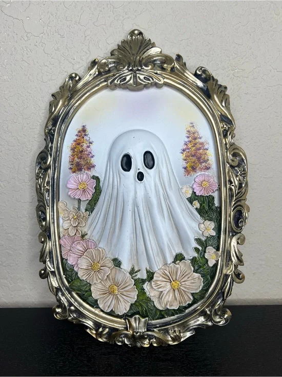NEW 12”x8” Halloween 3D Ghost in Hanging Picture Frame