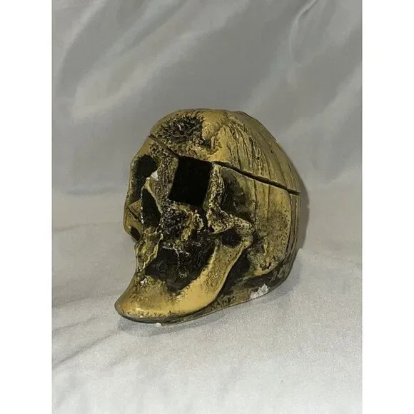 Disneyland Randotti Disney Skull W/ Eyepatch Pirate POTC Caribbean Vintage Glows