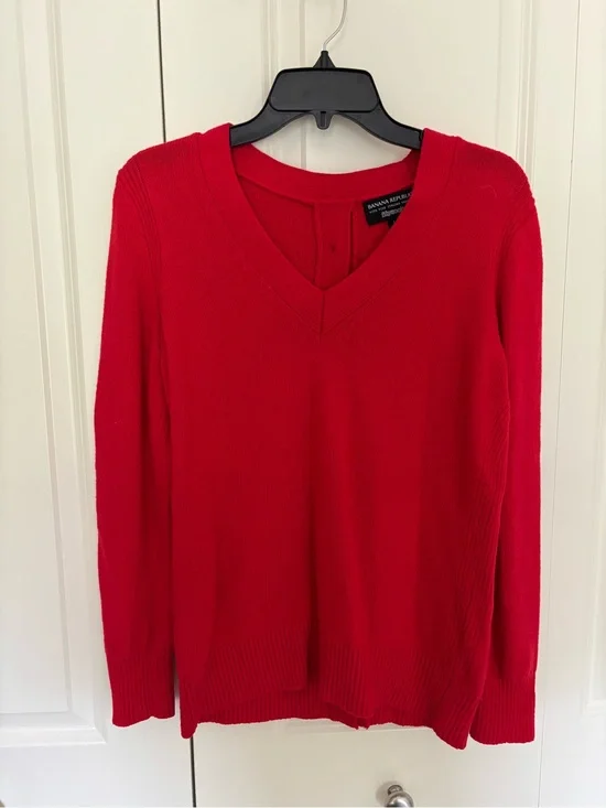 Women Banana Republic Red Filpucci Italian Yarn Sweater large Button Back V Neck
