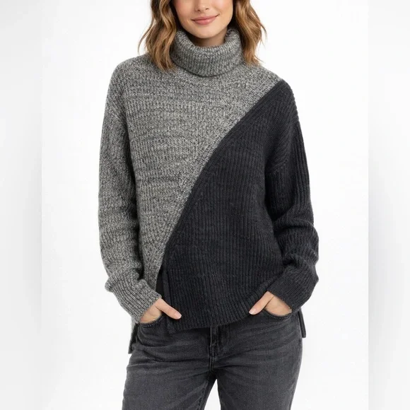 Derek Lam Collective Army Green & Sage Colorblock Turtleneck | Size Large