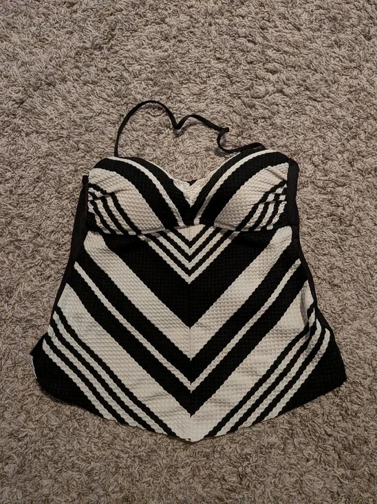Apt. 9 Black and White Chevron Sleeveless Tankini