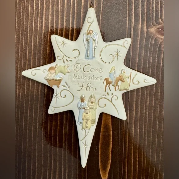 Hallmark 2009 Star of Hope Collectible Christmas‎ Ornament
