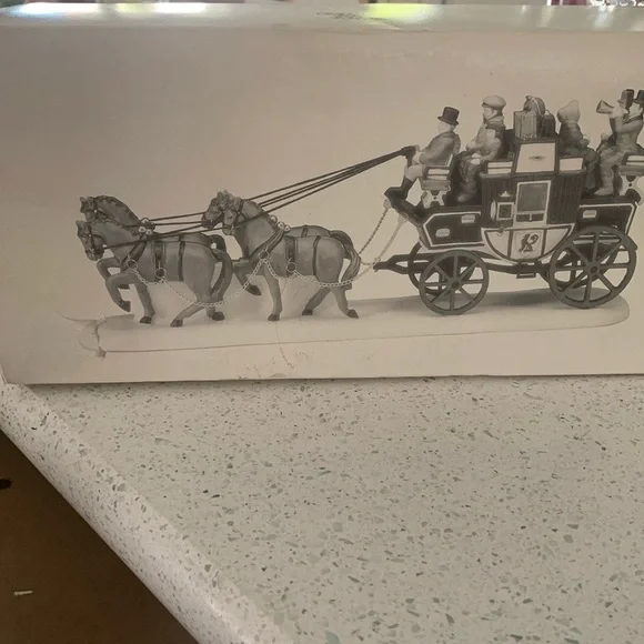 Dickens' Village Holiday Coach vintage
