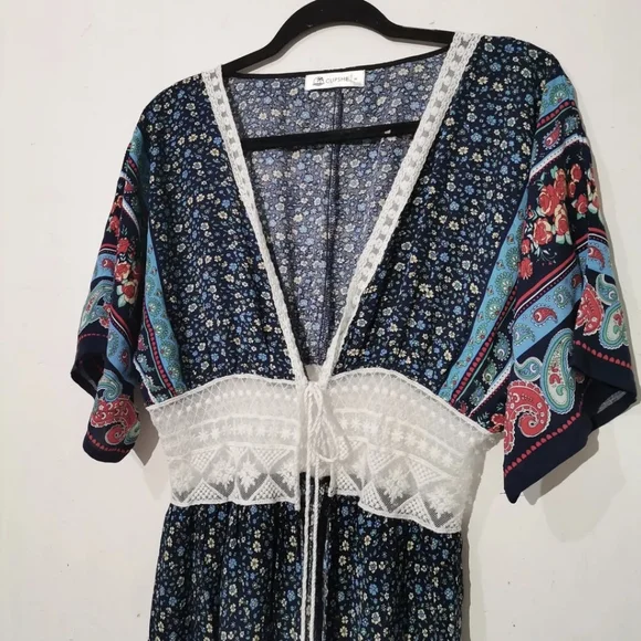 Cupshe Kimono blue w/ lace And White tassels Long length Women's Size Large