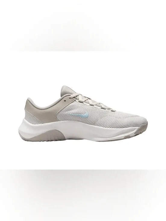 Nike W Essential 3 Next Nature Workout Shoes Womens Size 10