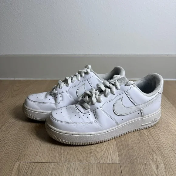 Nike Air Force 1 Low '07 Womens Size 7.5 Triple White Sneakers‎ DD8959-100