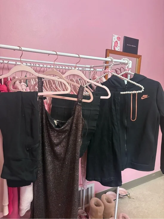 Black bundle