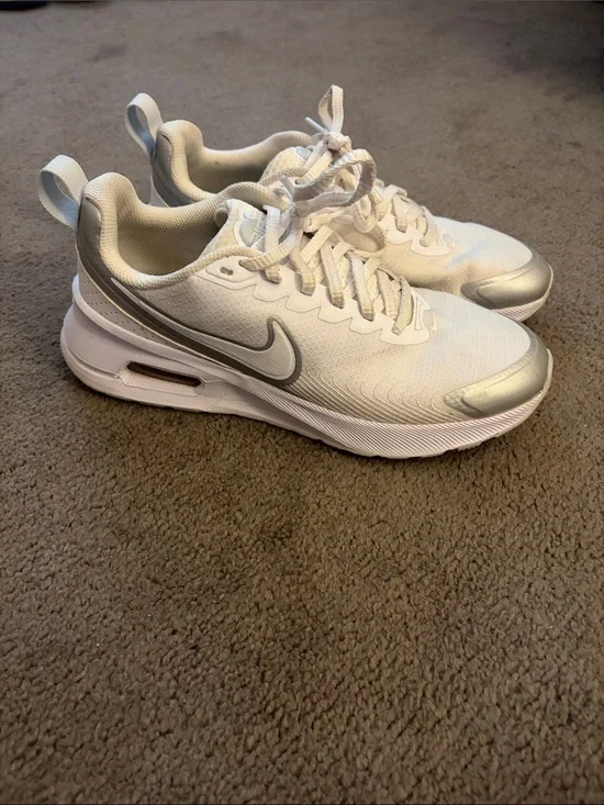 Nike White & Silver Low-Top Athletic Sneakers