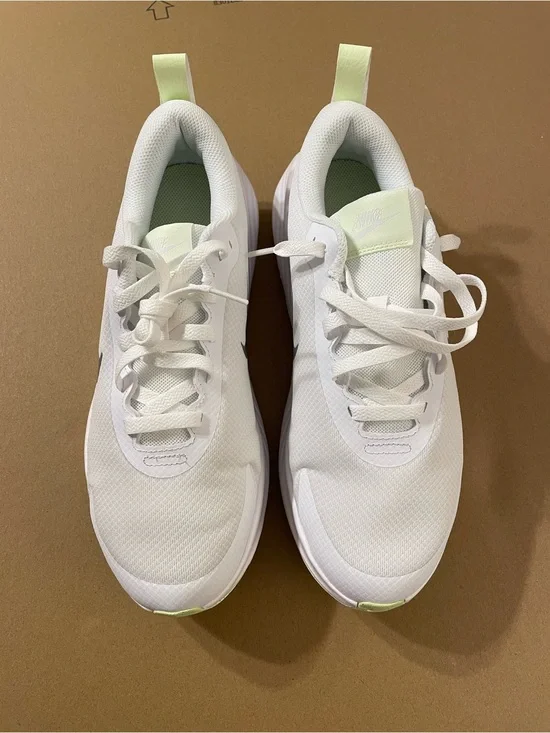 NEW Nike Promina White Metallic Silver Sneakers - Women’s Size 10