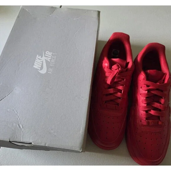 Nike Air Force 1 07 Low Valentines Day Red Roses HF2016-600 Womens Size 8