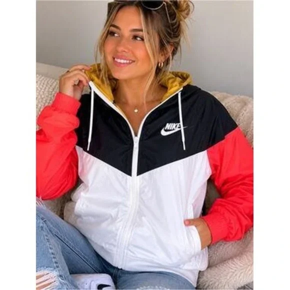Nike Sportswear Windrunner Hooded Windbreaker Jacket Colorblock Women Small