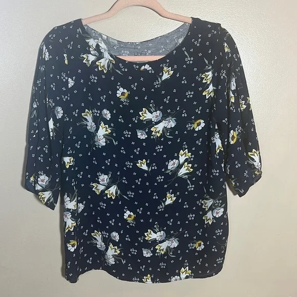 Loft Navy Floral Career Top | XS‎