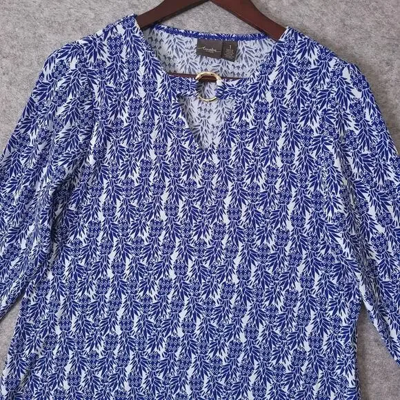 Chico's Travelers Pineapple Slinky Top Size 1 Blue Resort Tropical Stretch