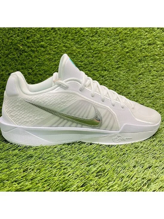 Nike Sabrina 2 White Silver Womens Size 15 Mens 13.5 Basketball Shoes Sneakers