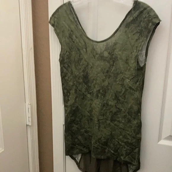 FINAL MARKDOWN Unique eyeshadow top (S)