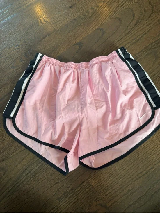Nike Dri-FIT Women's Pink Solid Running Shorts Lined Elastic Waist Polyester