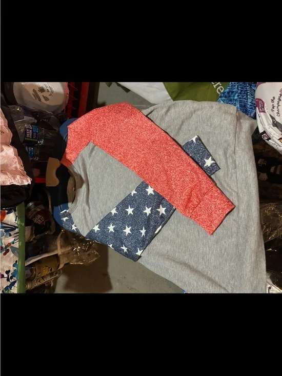 Women’s Long Sleeve Raglan Tee with America Pattern