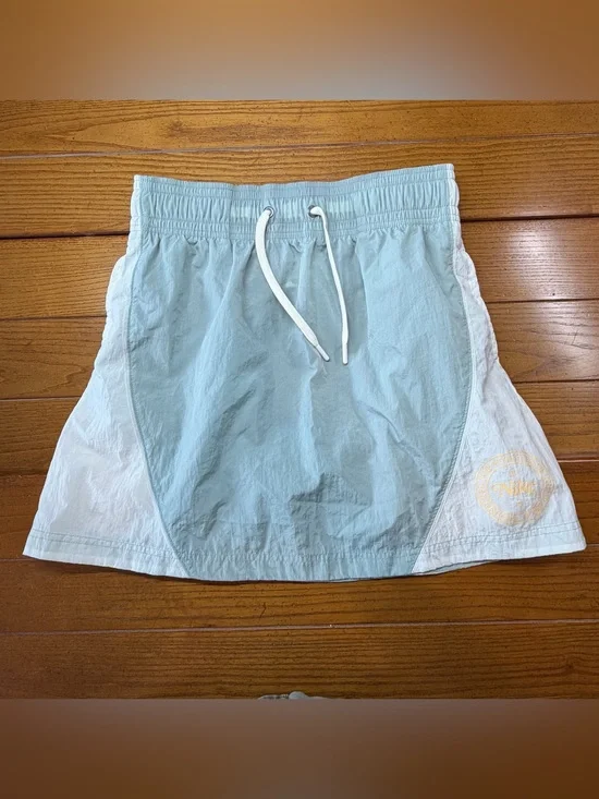 Nike Sportswear Woven Skirt NWT  Mint Green White Size S