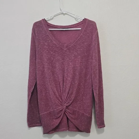 Tina Stevens, Women's V-Neck Twist Front Top -‎ Burgandy/pink