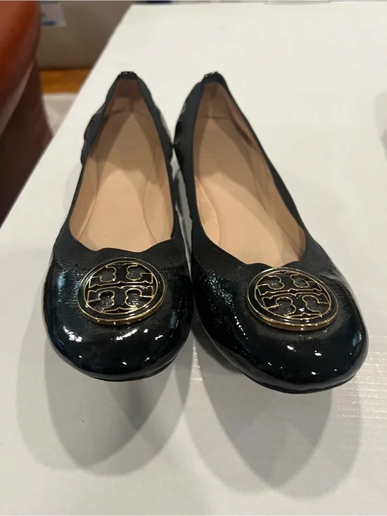 Tory Burch Shiny Black Flats Size 10