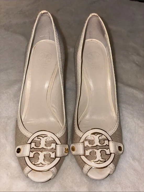 Tory Burch Peep Toe wedge size: 9