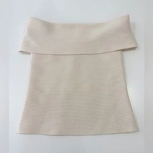 Elizabeth & James Off Shoulder Wool Blend Ribbed Sweater‎ Medium