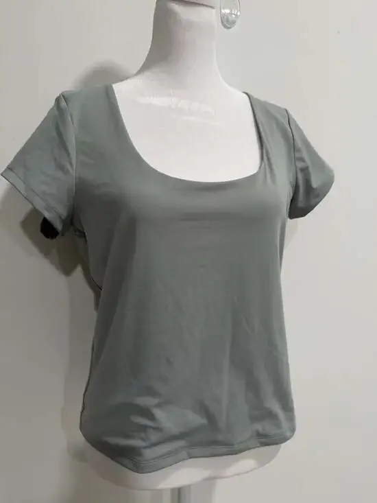 Old Navy Active Powersoft Gray Short Sleeve Cropped Workout Top