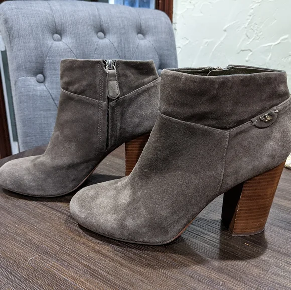 Tory Burch Fulton Gray Suede Ankle Bootie Block wood heel round toe boots rubber