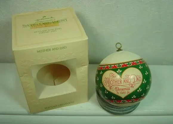 VINTAGE HALLMARK SATIN BALL ORNAMENT-