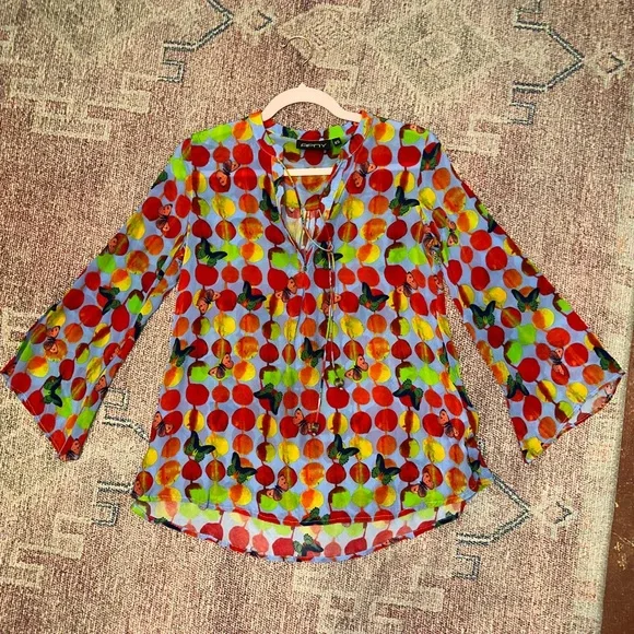 APNY polka dot butterfly 3/4 bell sleeve v neck vibrant flowy top XS