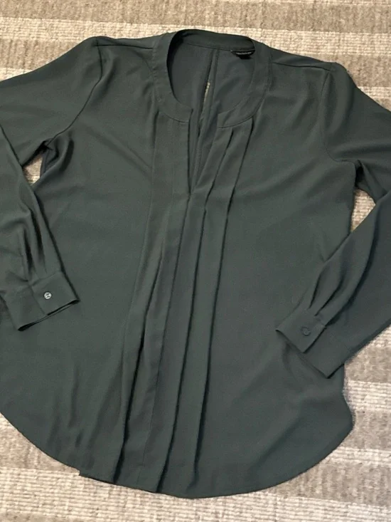 Ann Taylor Dark Green Pleated Front Button-Down Blouse