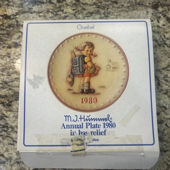 M.J. Hummel Annual Collector Plates 1980 Tenth Edition with Original Box