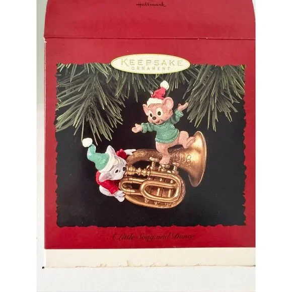 hallmark Keepsake ornament A Little song and Dance