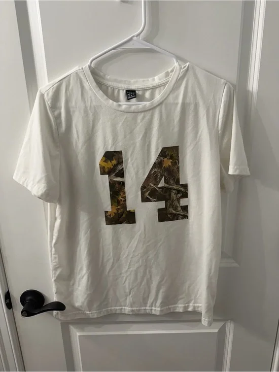 SHEIN White Crewneck Tee with Camouflage Graphic