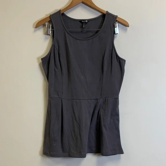 Daisy Fuentes Dark Gray Sleeveless Peplum Tank