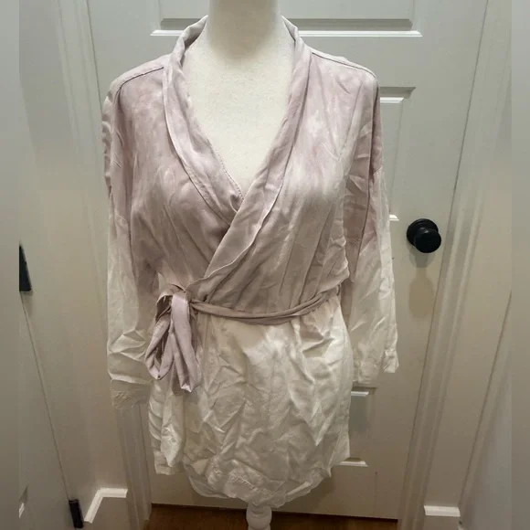 Anthropologie. Cloth & Stone Kimono Top. Pink Tie Dye. Size Small.