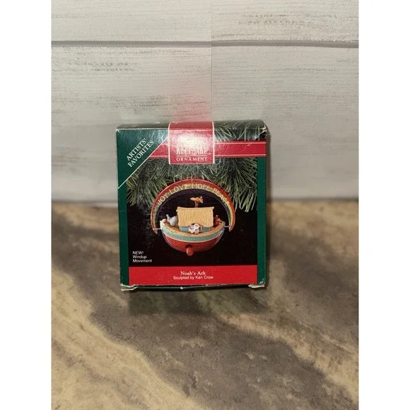 1991 Hallmark Ornament - Noah's ark - Windup Movement Ken Crow - w/ Box‎