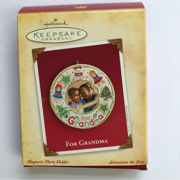 Hallmark Keepsake Ornament for Grandma - Magnetic Photo Holder NEW 2004