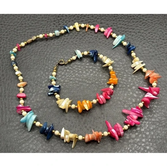 VTG Multi Color Mother Of Pearl Chip Bead Necklace Bracelet Set Gold Tone Boho