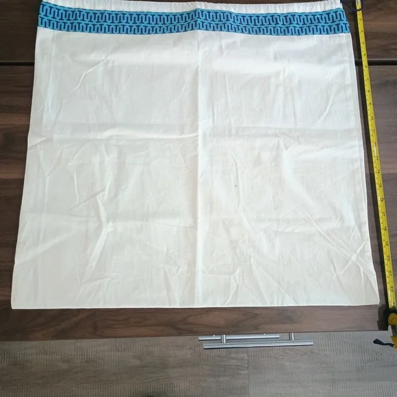 NWOT Tory Burch Cream Bag with Blue Trim