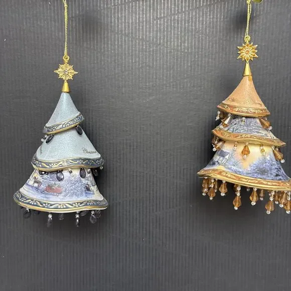 Thomas Kinkade Ornaments, 2 Decorated Christmas Trees, Memories And Gathering