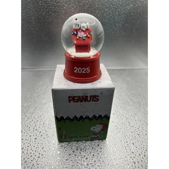 JC Penney 2025 Black Friday Peanuts Snoopy Snow Globe Christmas